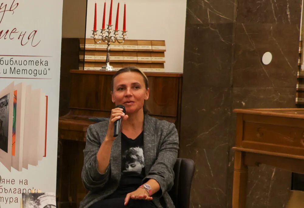 С Радка Рубилина за поемата ѝ „Балчик“ и за Чешкия център в София