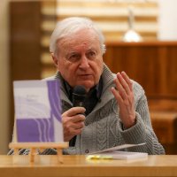 Клуб „Писмена“ започна десетата си годишнина с представянето на „Извън  кръга“ от Илко Димитров 2