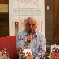 Иван Кулеков представи новата си книга „Имаме земя, имаме вода и си правим кал“ 8